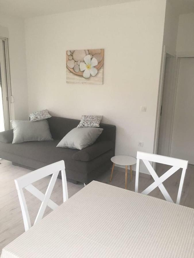 Apartments 4You Vir Exterior foto