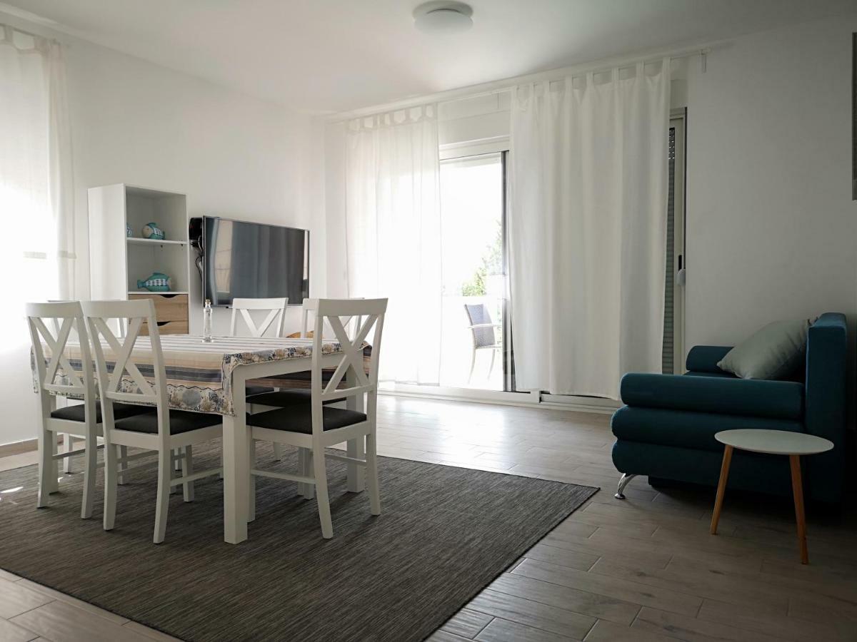 Apartments 4You Vir Exterior foto